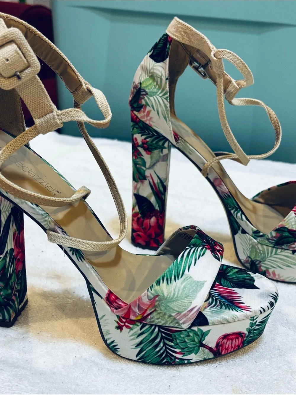 Almost Brand New Heels By ShoeDazzle - Size 9.5 - Heel 5.5 Inches - Box 85